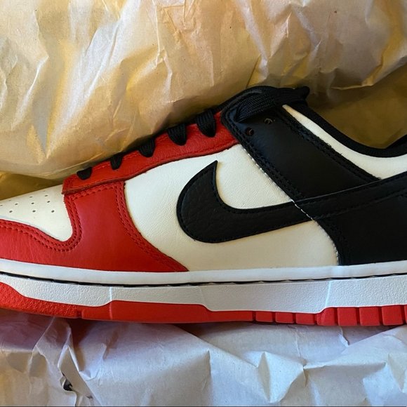 Elegant Women's Nike Dunk Low Shoes - Picture 2 of 4